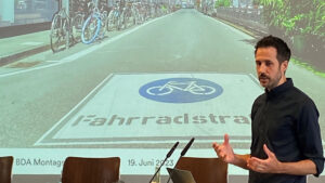 Foto der Moderation des BDA-Montagsgesprächs zum Nachhaltigen Mobilitätsplan